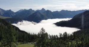 Arnoweg: Aufstieg über den Wolken