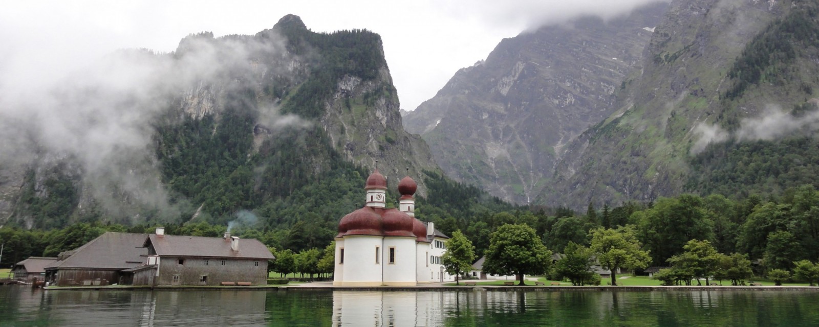 Arnoweg: Die Kirche von St. Bartholomä am Königssee