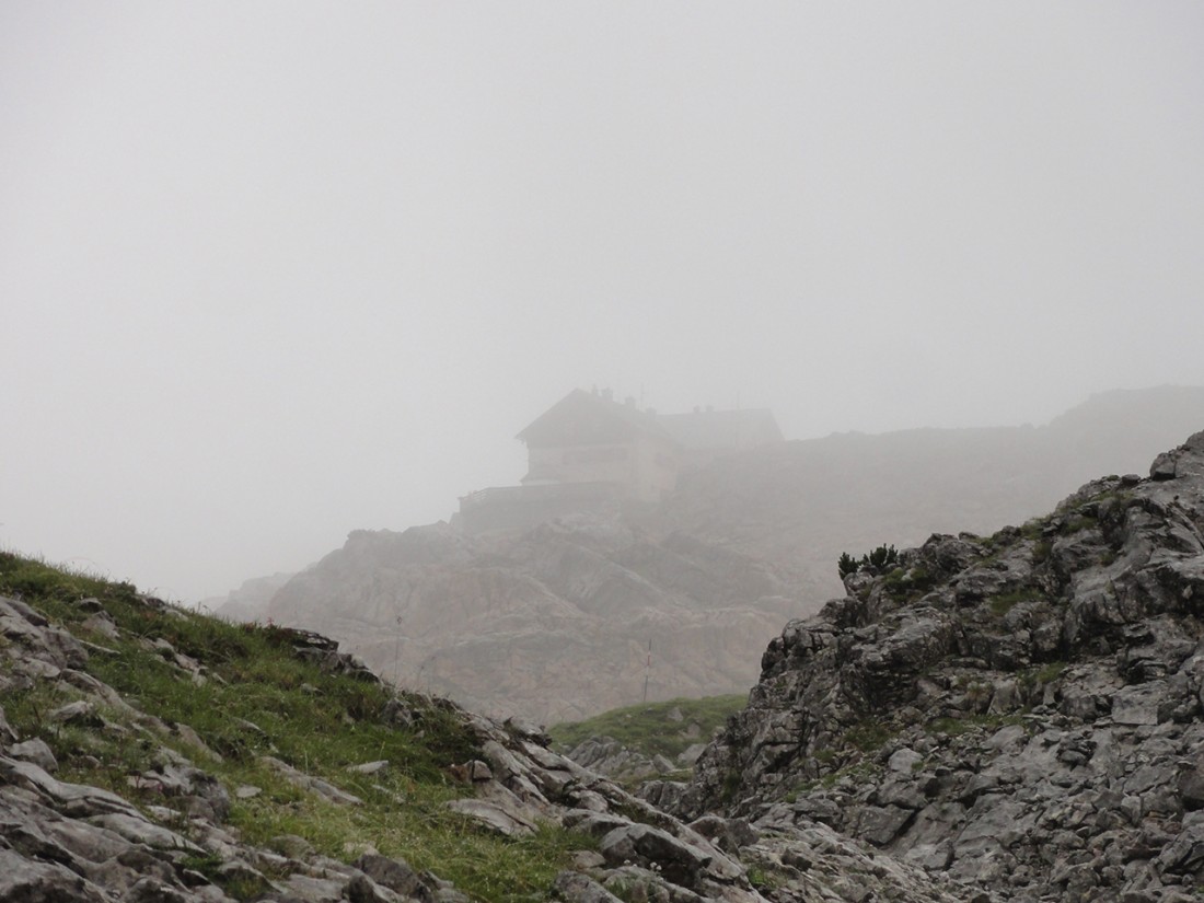 Arnoweg: Das Ingolstädter Haus in den Wolken