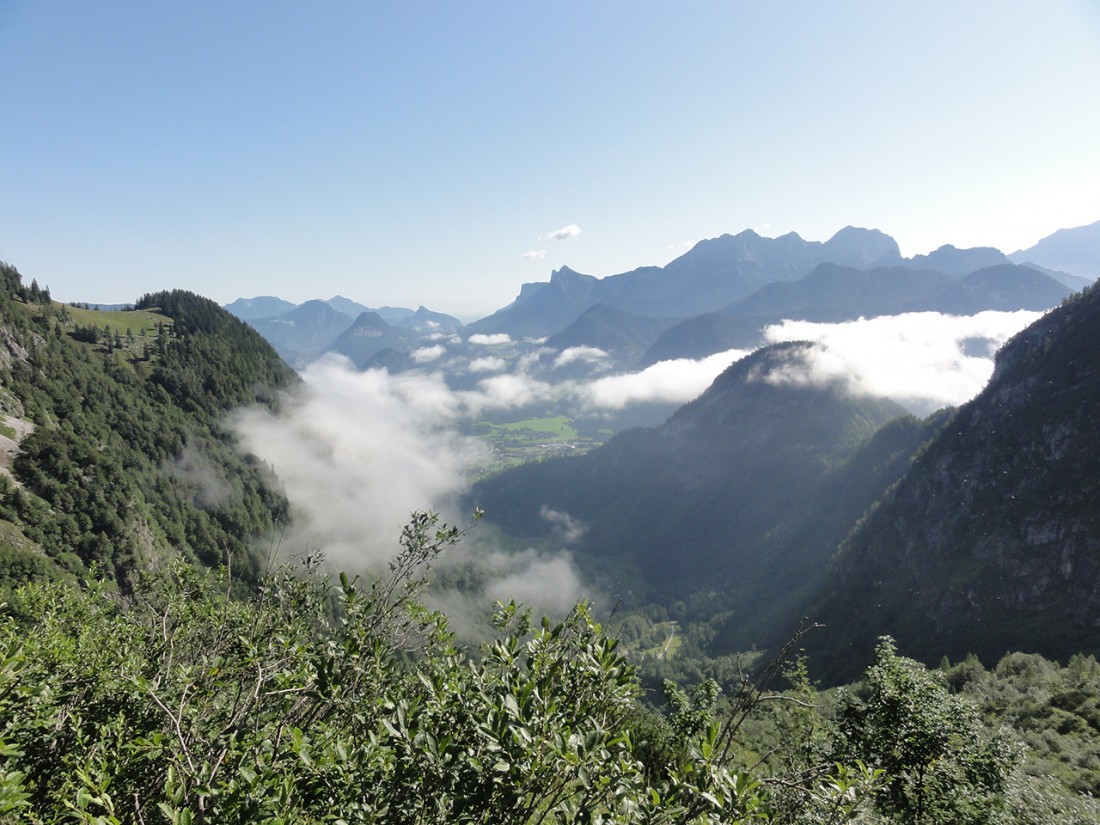 Arnoweg: Blick über Lofer und die Reiter Alpe im Hintergrund