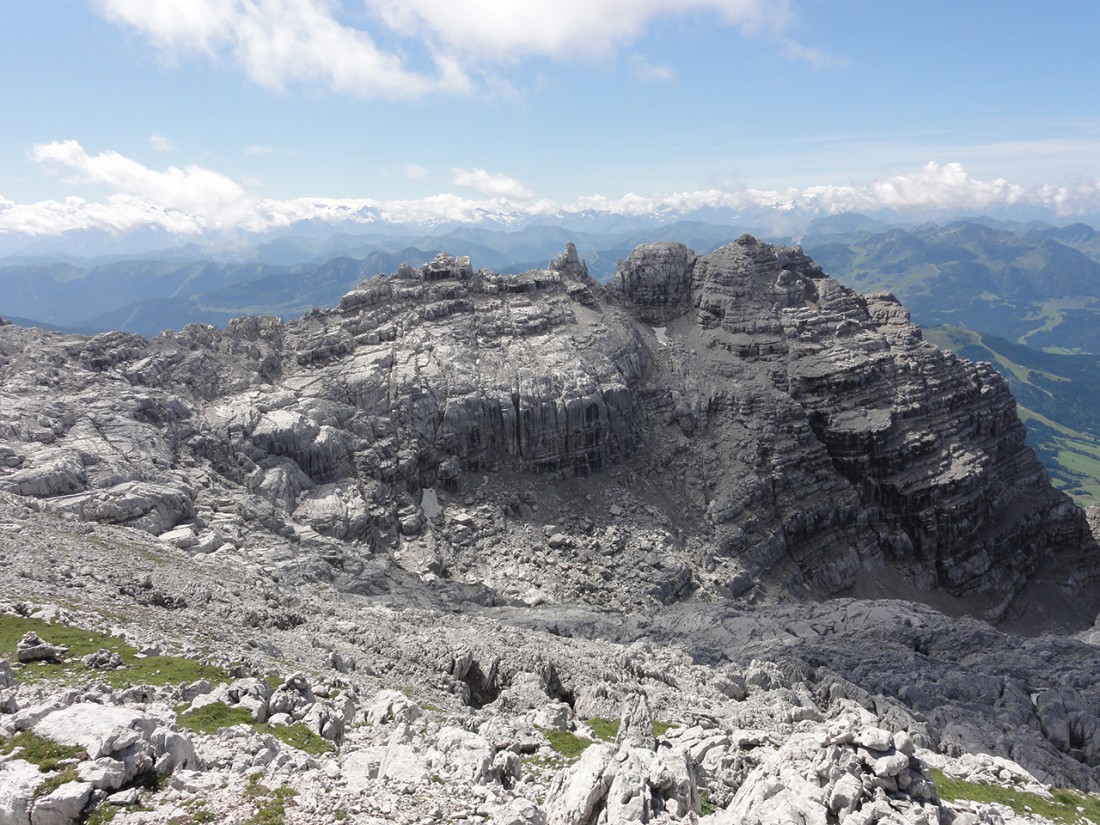 Arnoweg: Die schroffigen Kalkberge wissen zu beeindrucken