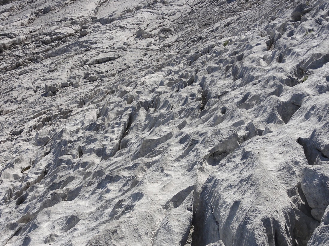 Arnoweg: Eindrucksvolle Karstformen am Aufstieg zum Großen Reifhorn (2488 m)