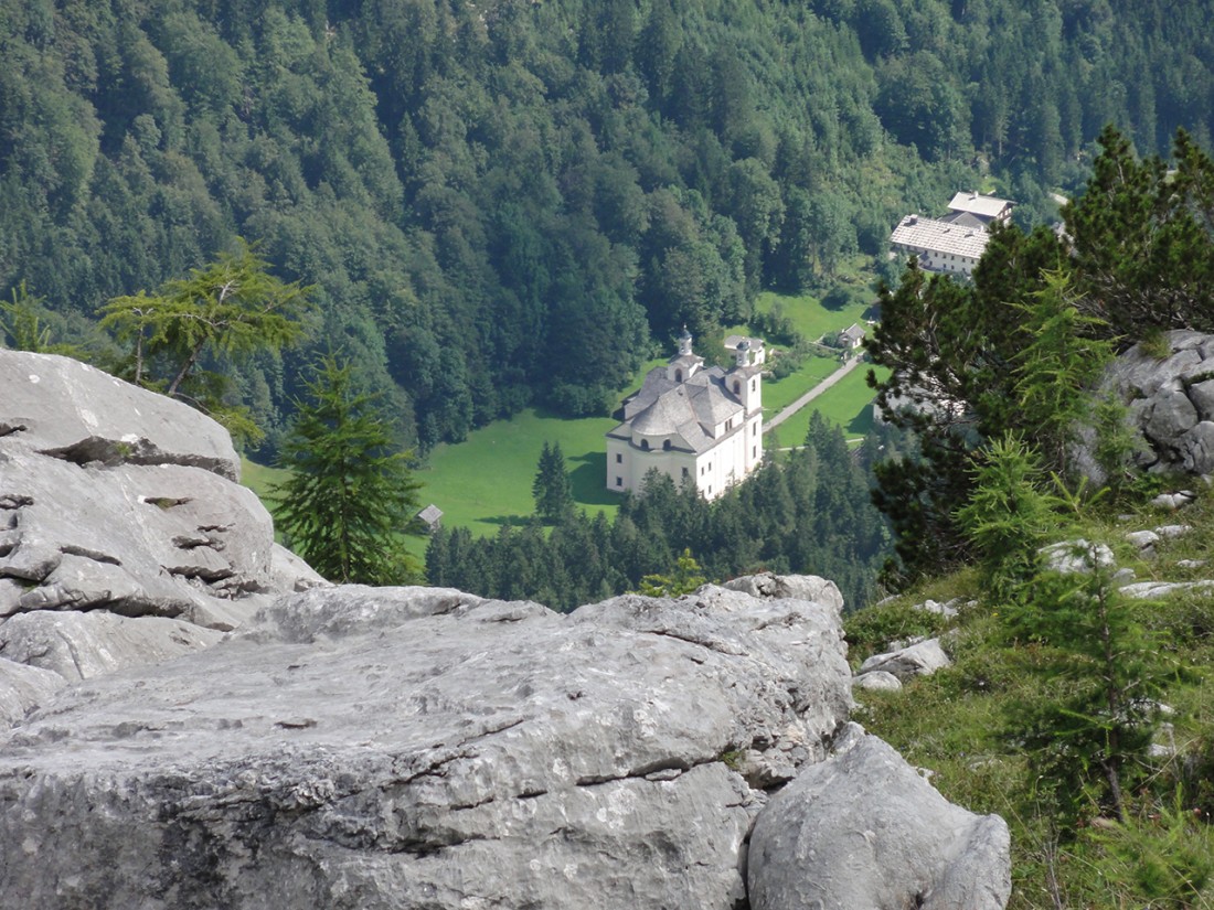 Arnoweg: Von weitem sieht man den "Pinzgauer Dom" im Kirchental