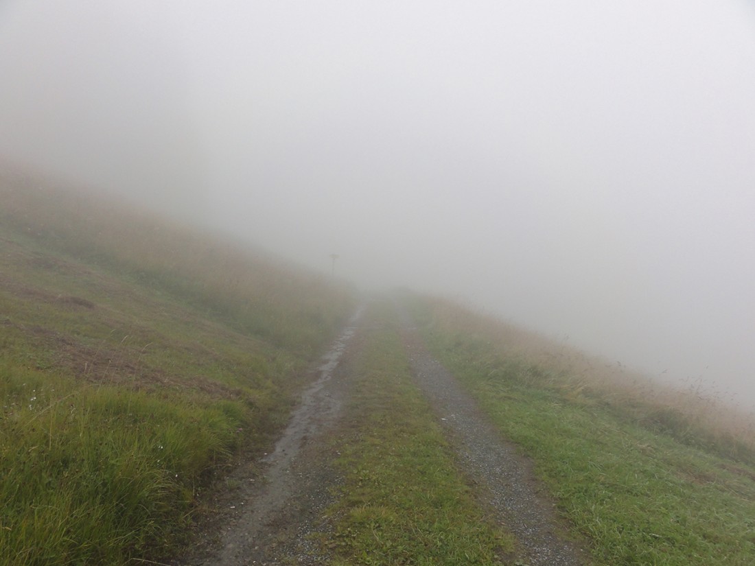 Arnoweg: Die Wolken hingen tief und sorgten für schlechte Sicht und wenig Orientierung