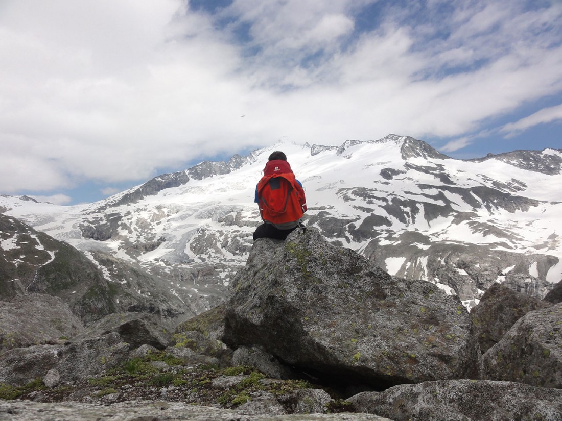 Arnoweg: Vor dem letzten Abstieg genoss ich noch einmal den Ausblick zum Großvenediger.