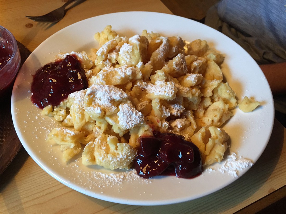 Arnoweg: Der Kaiserschmarrn auf der Neuen Fürther Hütte ist sehr zu empfehlen.