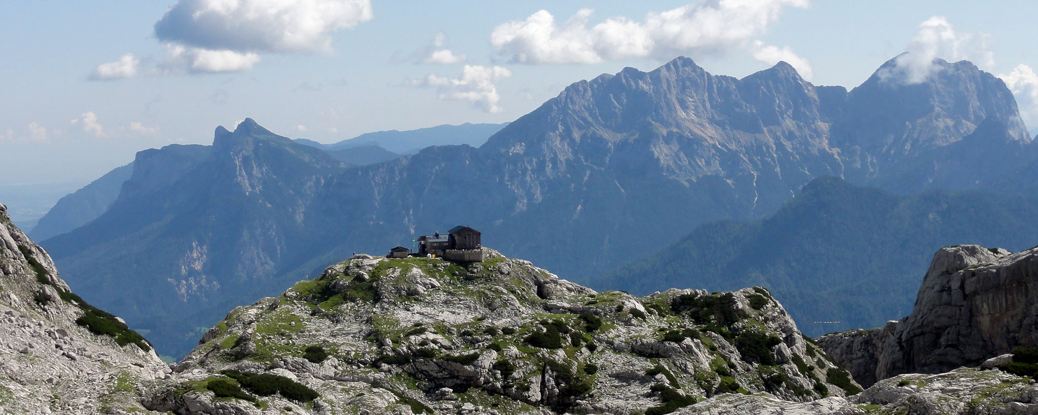 Arnoweg: Die Schmidt-Zabierow-Hütte in den Loferer Steinbergen