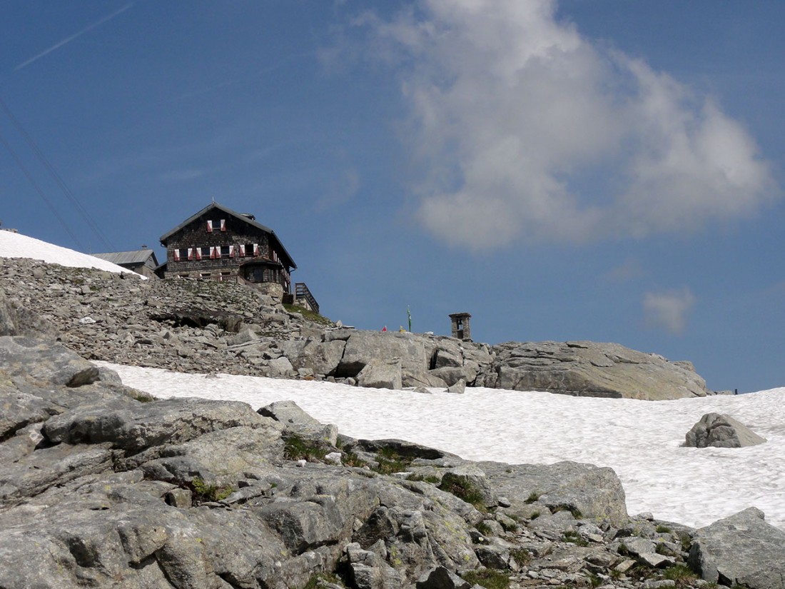 Arnoweg: Die St. Pöltner Hütte am Felbertauern