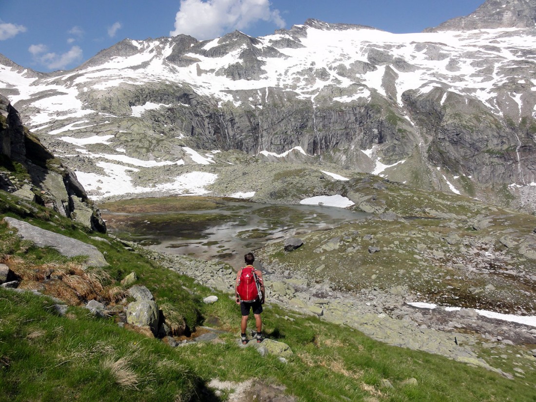 Arnoweg: Einmal geht es noch bergab zum Schändlasee.