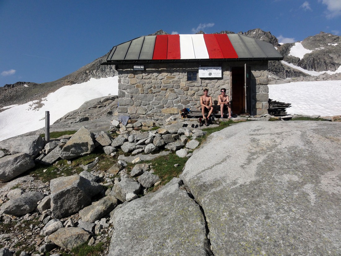 Arnoweg: Nach über 11 Stunden endlich am Ziel: die Karl-Fürst-Hütte