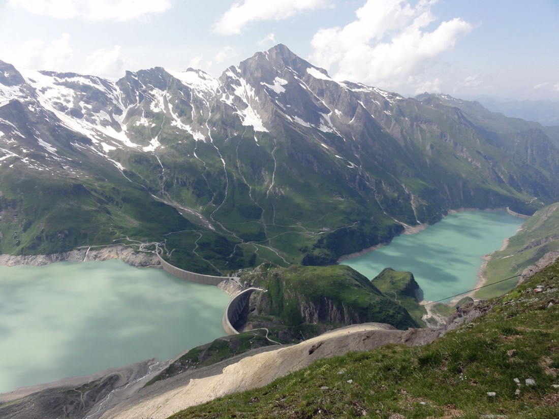 Arnoweg: Kitzsteinhorn (3203 m) und die Stauseen Mooserboden und Wasserfallboden