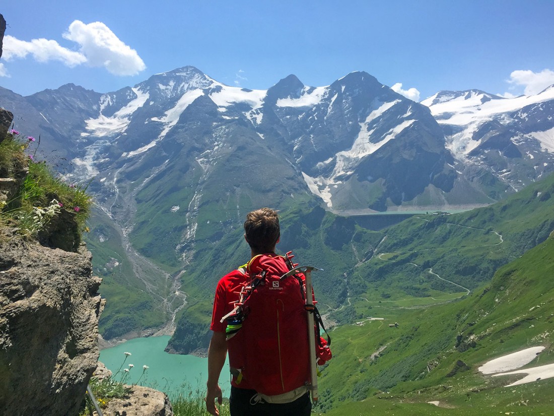 Arnoweg: Blick zurück auf das Große Wiesbachhorn, Bratschenkopf und Klockerin