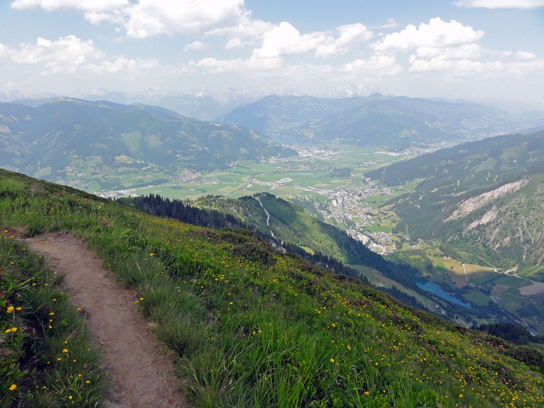 Arnoweg: Fest im Blick: der Zeller See