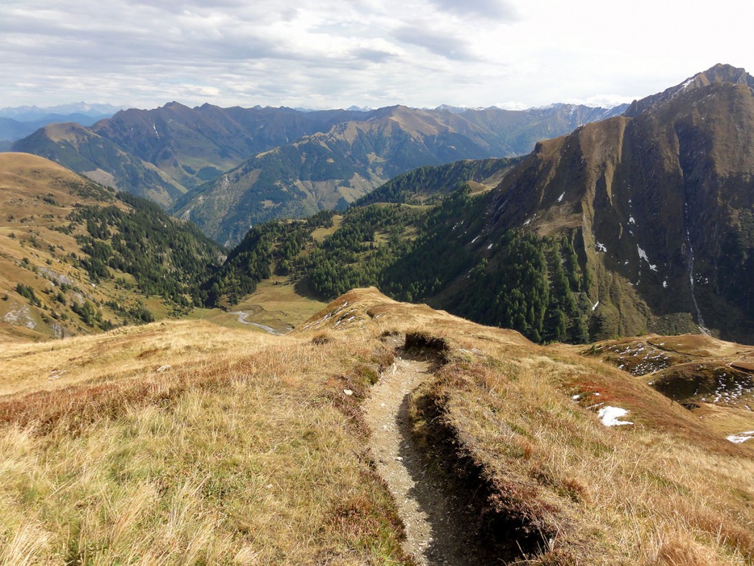 Arnoweg: Der wunderschöne Abstieg zur Hirzbachalm