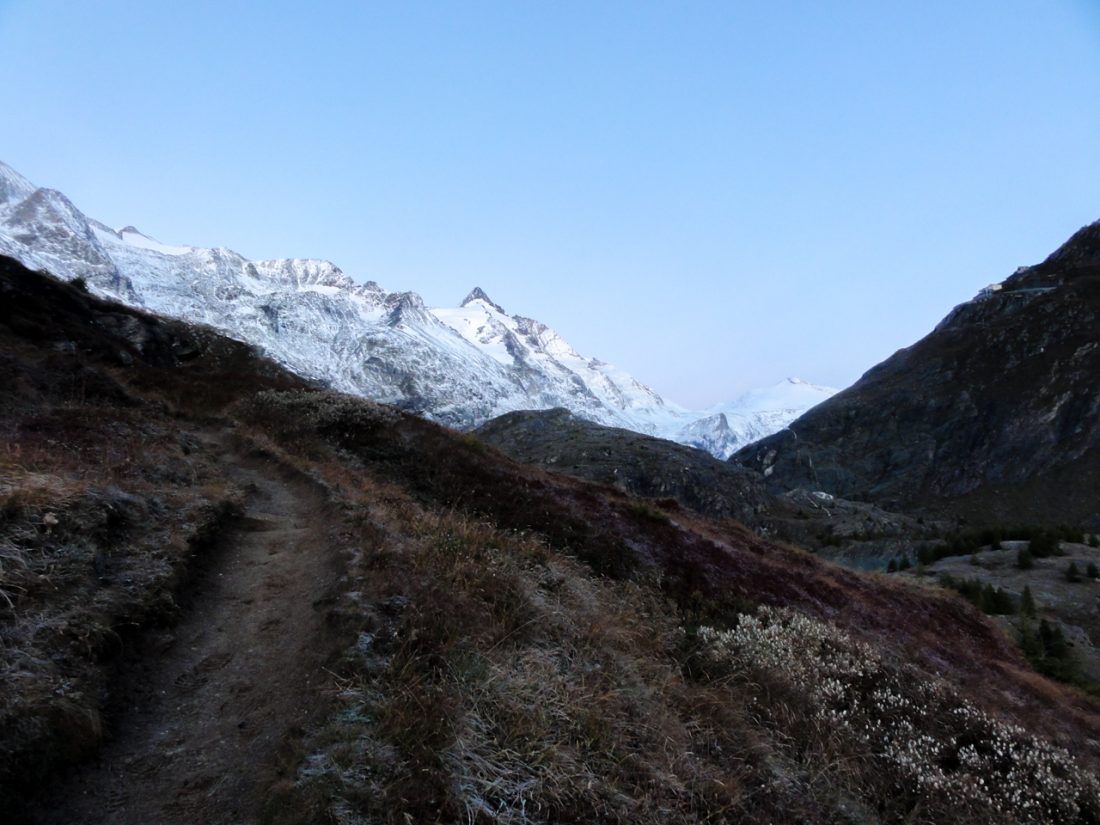 Arnoweg: Blick zurück zum Großglockner vor Sonnenaufgang