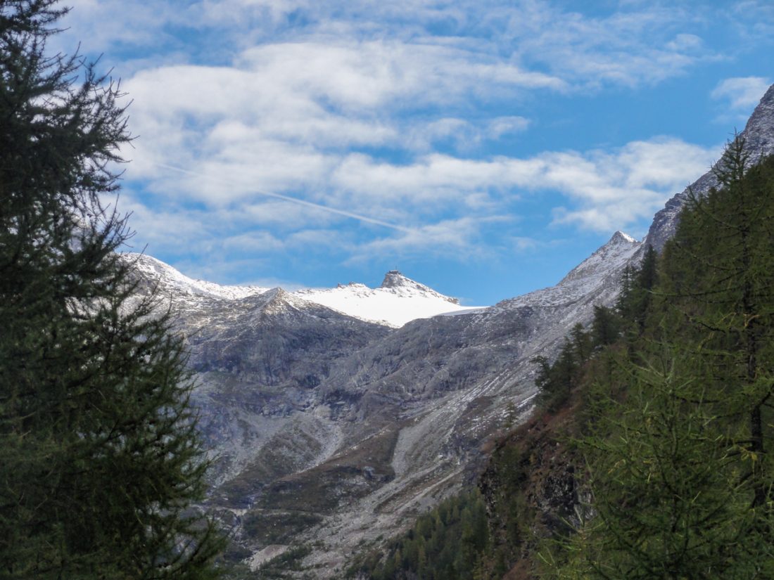 Arnoweg: Das Ziel vor Augen: das Zittelhaus am Hohen Sonnblick (3106 m)