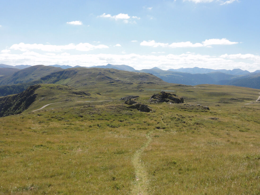 Arnoweg: Blick Richtung Kameritzhöhe (2167 m) und Gaipahöhe (2192 m) weiter links im Bild