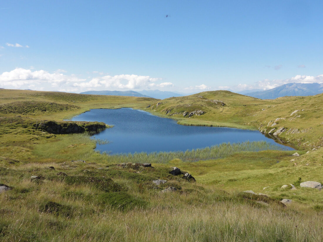 Arnoweg: Entlang des Weges kommt man bei vielen idyllischen Bergseen vorbei.