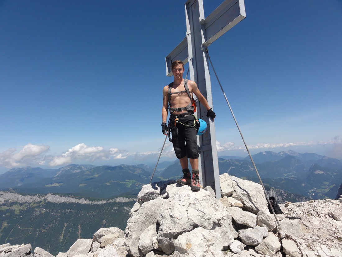 Arnoweg: Am Gipfelkreuz des Großen Hinterhorn (2506 m)