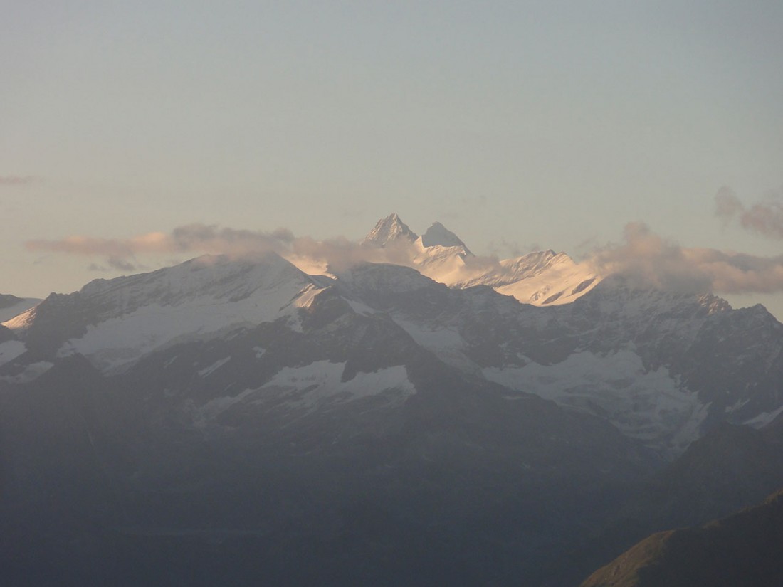 Arnoweg: Der Großglockner mit 3798 m höchster Berg Österreichs im Südosten